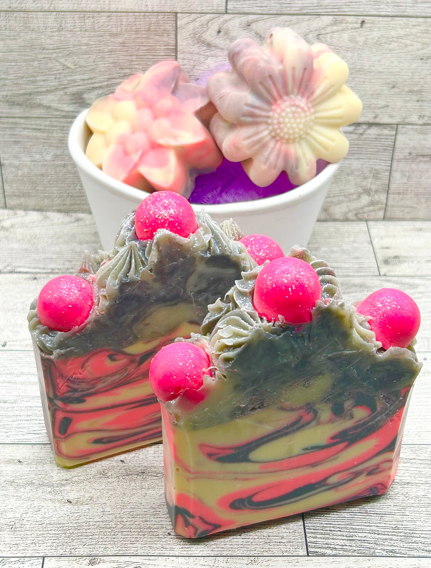 BlackBerry Chai Artisan Soap | Fruity Floral Scented Bar