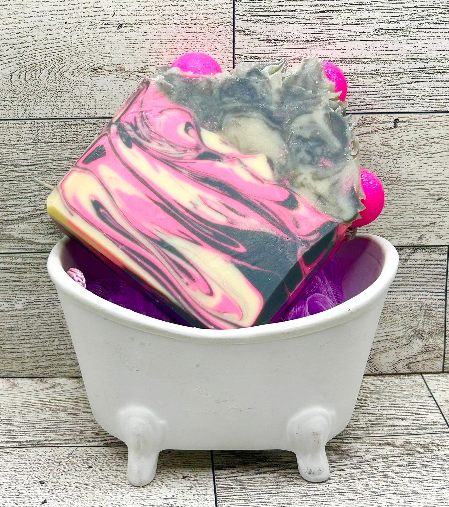 BlackBerry Chai Artisan Soap | Fruity Floral Scented Bar
